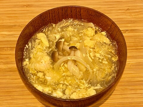 簡単！美味しい♪ふわっ卵とキノコと玉ねぎのスープ♪